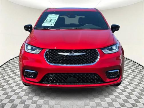 2025 Chrysler Pacifica L