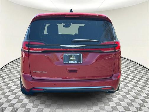 2025 Chrysler Pacifica L