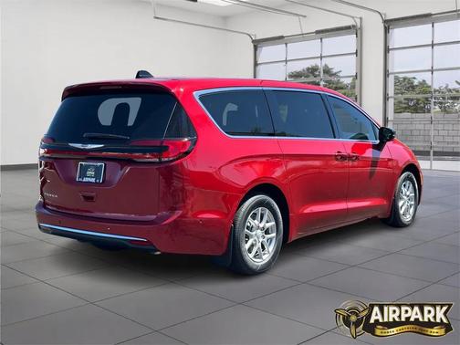 2025 Chrysler Pacifica L