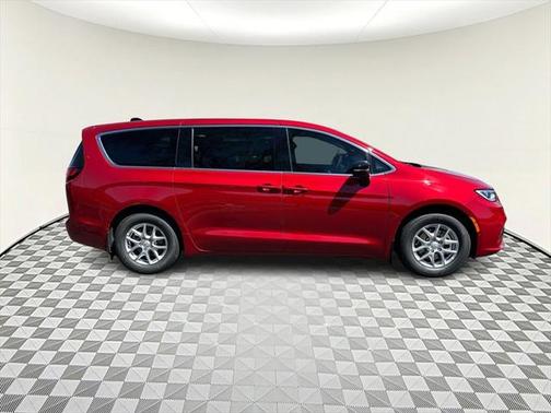 2025 Chrysler Pacifica L