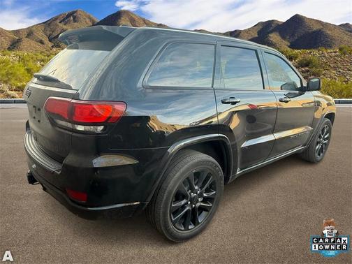 2021 Jeep Grand Cherokee Laredo