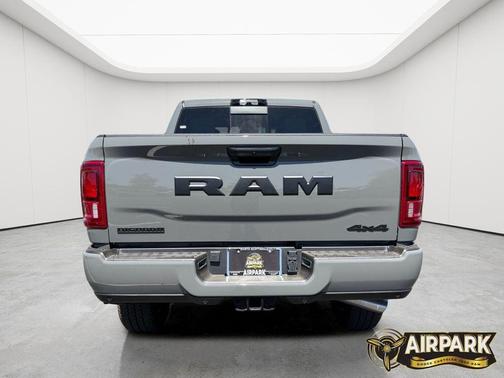 Ceramic Gray Clearcoat 2026 RAM 2500 Big Horn Crew Cab 4x4 6'4' Box
