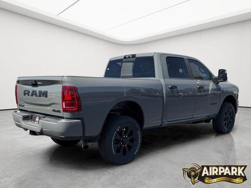 Ceramic Gray Clearcoat 2026 RAM 2500 Big Horn Crew Cab 4x4 6'4' Box