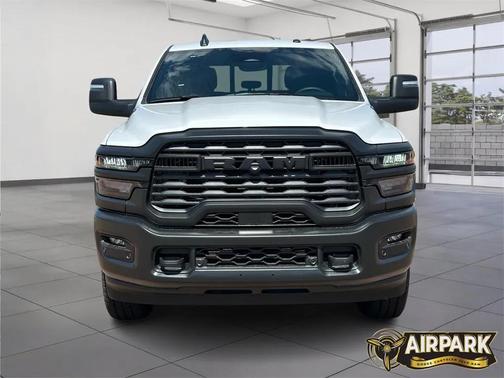 2025 RAM 2500 Tradesman Crew Cab 4x4 6'4' Box