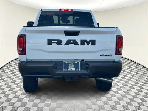 2025 RAM 2500 Tradesman Crew Cab 4x4 6'4' Box