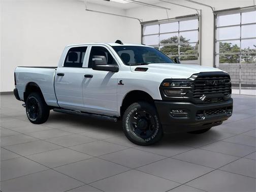 2025 RAM 2500 Tradesman Crew Cab 4x4 6'4' Box