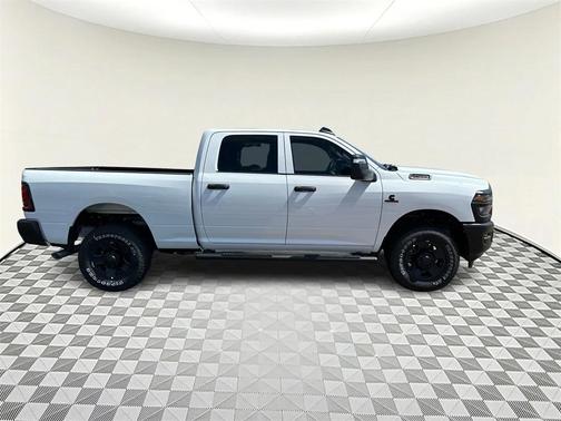 2025 RAM 2500 Tradesman Crew Cab 4x4 6'4' Box