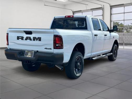 2025 RAM 2500 Tradesman Crew Cab 4x4 6'4' Box