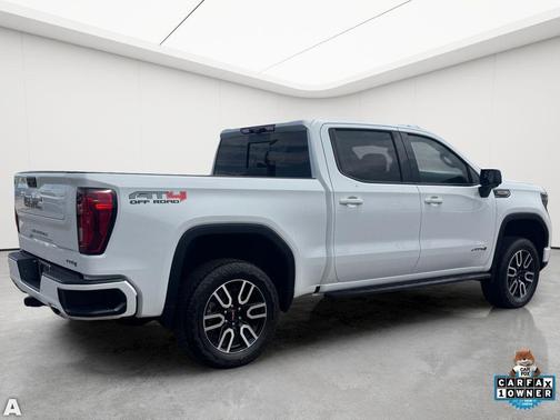 Summit White 2025 GMC Sierra 1500 AT4