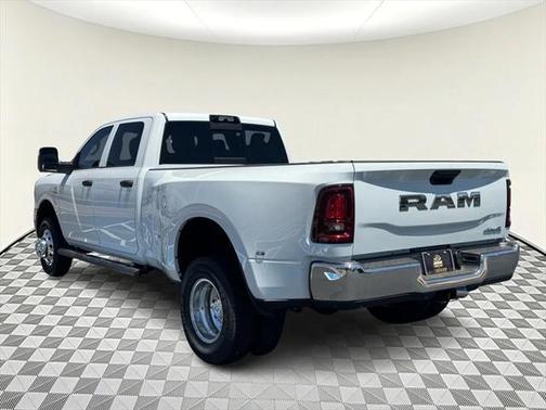 2025 RAM 3500 Tradesman Crew Cab 4x4 8' Box