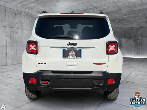 2023 Jeep Renegade Trailhawk
