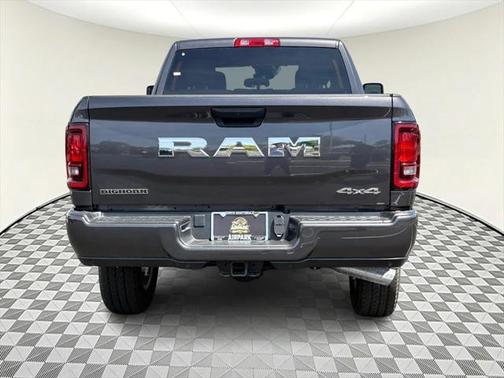 2025 RAM 2500 Big Horn Crew Cab 4x4 6'4' Box