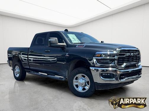 2026 RAM 2500 Tradesman Crew Cab 4x4 6'4' Box