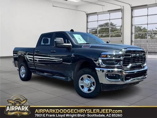 2026 RAM 2500 Tradesman Crew Cab 4x4 6'4' Box