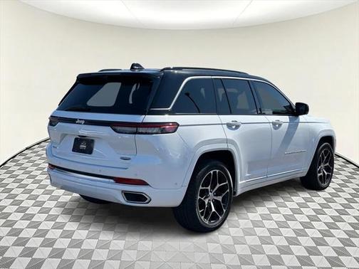 2025 Jeep Grand Cherokee Summit