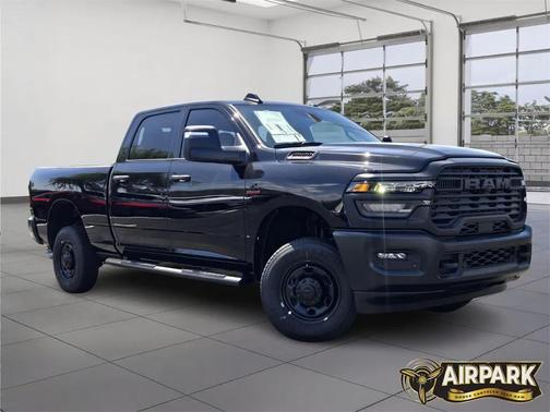 2025 RAM 2500 Tradesman Crew Cab 4x4 6'4' Box