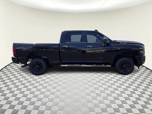 2025 RAM 2500 Tradesman Crew Cab 4x4 6'4' Box