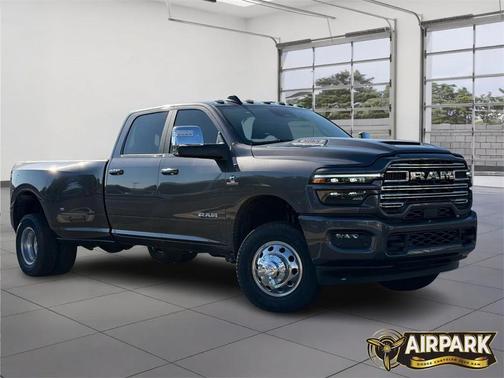 2026 RAM 3500 Laramie Crew Cab 4x4 8' Box