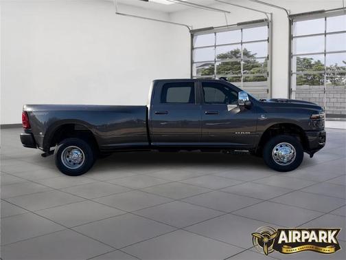 2026 RAM 3500 Laramie Crew Cab 4x4 8' Box