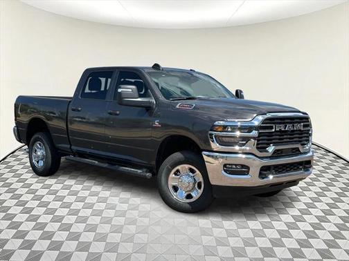2025 RAM 2500 Tradesman Crew Cab 4x4 6'4' Box