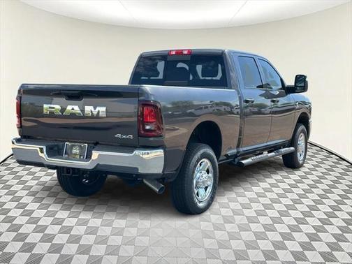 2025 RAM 2500 Tradesman Crew Cab 4x4 6'4' Box