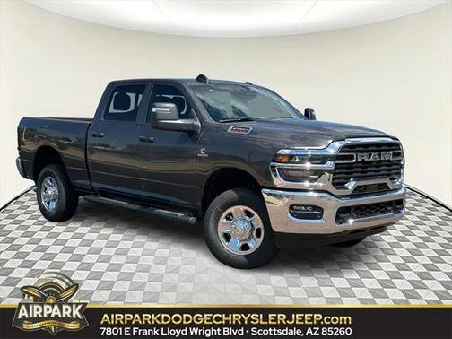2025 RAM 2500 Tradesman Crew Cab 4x4 6'4' Box