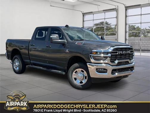 2025 RAM 2500 Tradesman Crew Cab 4x4 6'4' Box
