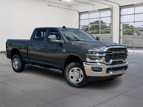 2025 RAM 2500 Tradesman Crew Cab 4x4 6'4' Box