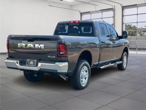 2025 RAM 2500 Tradesman Crew Cab 4x4 6'4' Box