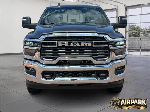 2025 RAM 2500 Tradesman Crew Cab 4x4 6'4' Box