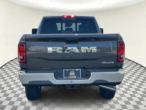 2025 RAM 2500 Tradesman Crew Cab 4x4 6'4' Box