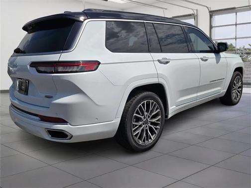 2025 Jeep Grand Cherokee L Summit Reserve