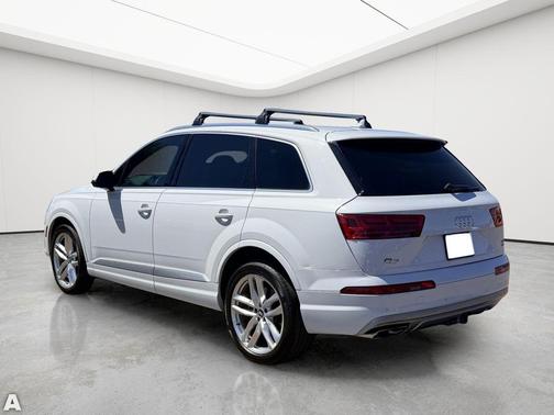 Glacier White 2018 Audi Q7 3.0T Prestige
