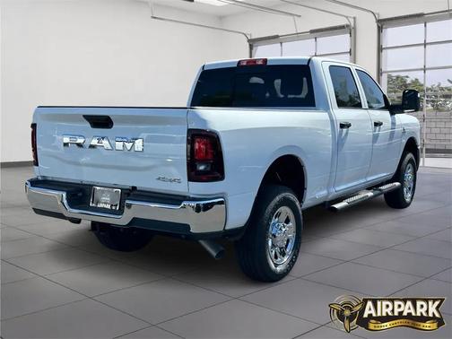 2025 RAM 2500 Tradesman Crew Cab 4x4 6'4' Box