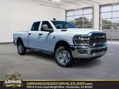 2025 RAM 2500 Tradesman Crew Cab 4x4 6'4' Box