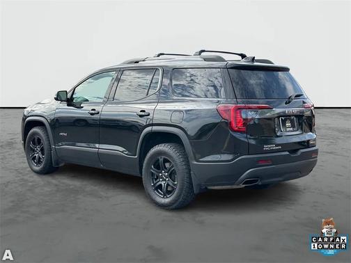 2022 GMC Acadia AWD AT4