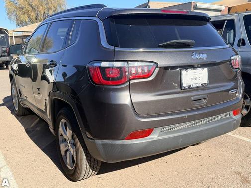 Granite Crystal Metallic Clearcoat 2020 Jeep Compass Latitude