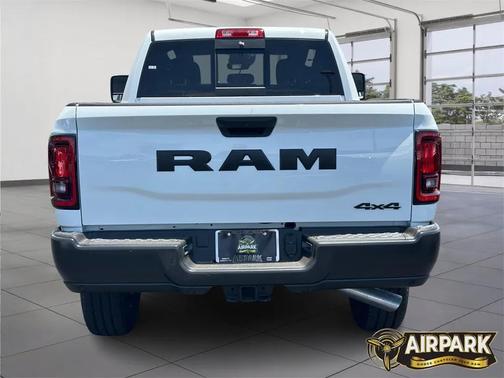 2025 RAM 2500 Tradesman Crew Cab 4x4 6'4' Box