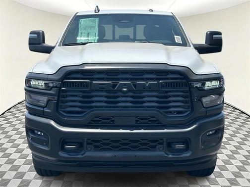 2025 RAM 2500 Tradesman Crew Cab 4x4 6'4' Box