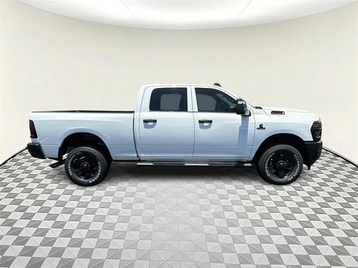 2025 RAM 2500 Tradesman Crew Cab 4x4 6'4' Box