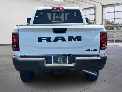 2025 RAM 2500 Tradesman Crew Cab 4x4 6'4' Box