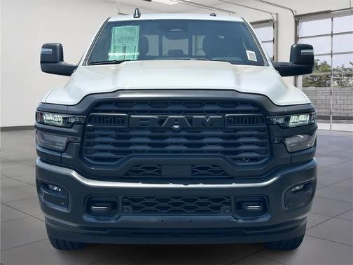 2025 RAM 2500 Tradesman Crew Cab 4x4 6'4' Box