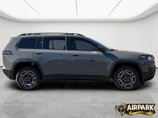 Sting-Gray Clearcoat 2026 Jeep Cherokee Limited