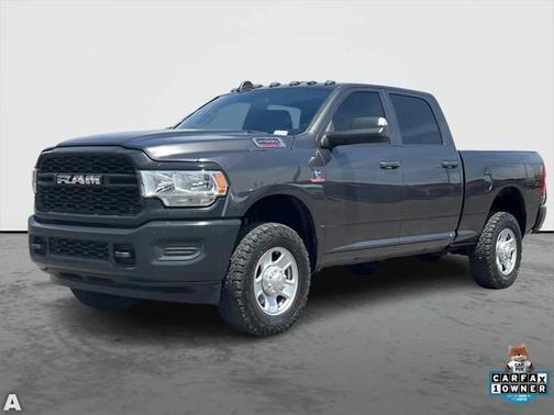 2022 RAM 2500 Tradesman Crew Cab 4x4 6'4' Box