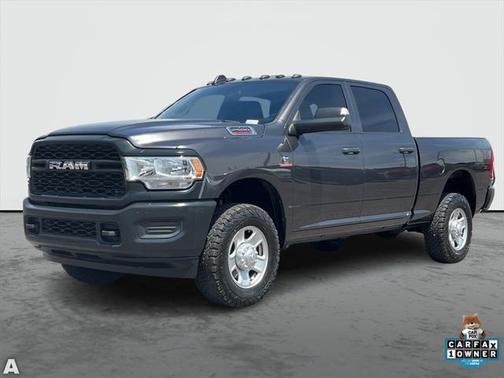 2022 RAM 2500 Tradesman Crew Cab 4x4 6'4' Box