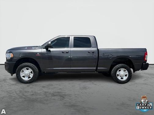 2022 RAM 2500 Tradesman Crew Cab 4x4 6'4' Box