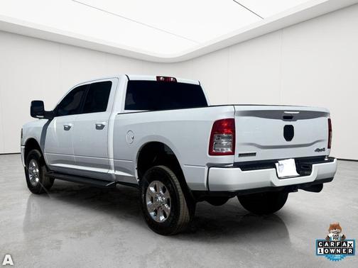 Bright White Clearcoat 2024 RAM 2500 Big Horn Crew Cab 4x4 6'4' Box