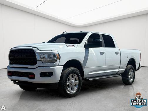 Bright White Clearcoat 2024 RAM 2500 Big Horn Crew Cab 4x4 6'4' Box