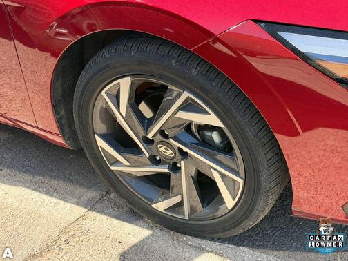 Ultimate Red 2025 Hyundai ELANTRA Limited