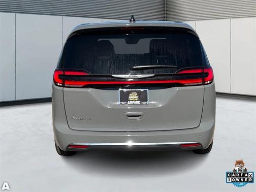 2025 Chrysler Pacifica L